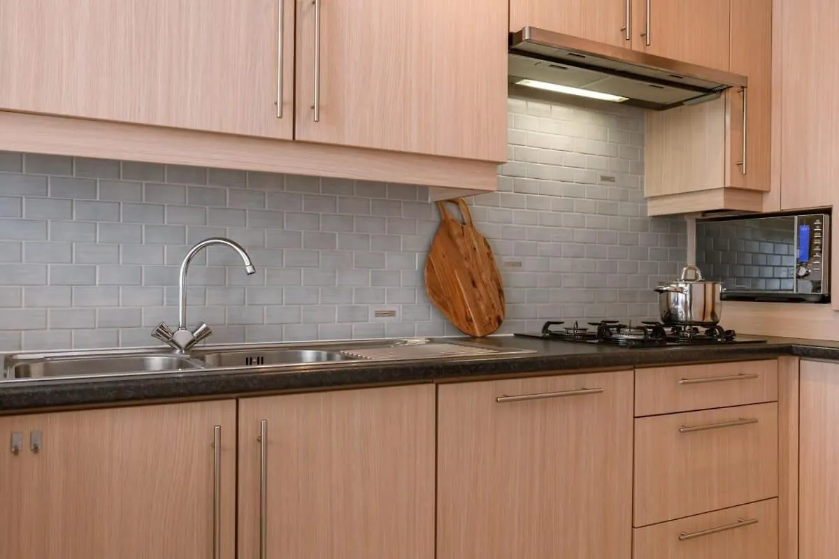 Huswell - Lovely, Sunny Flat Just Near The Beach And The Sea contacts